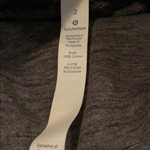 Lululemon size 2 grey turtleneck sweatshirt - Picture 2 of 3